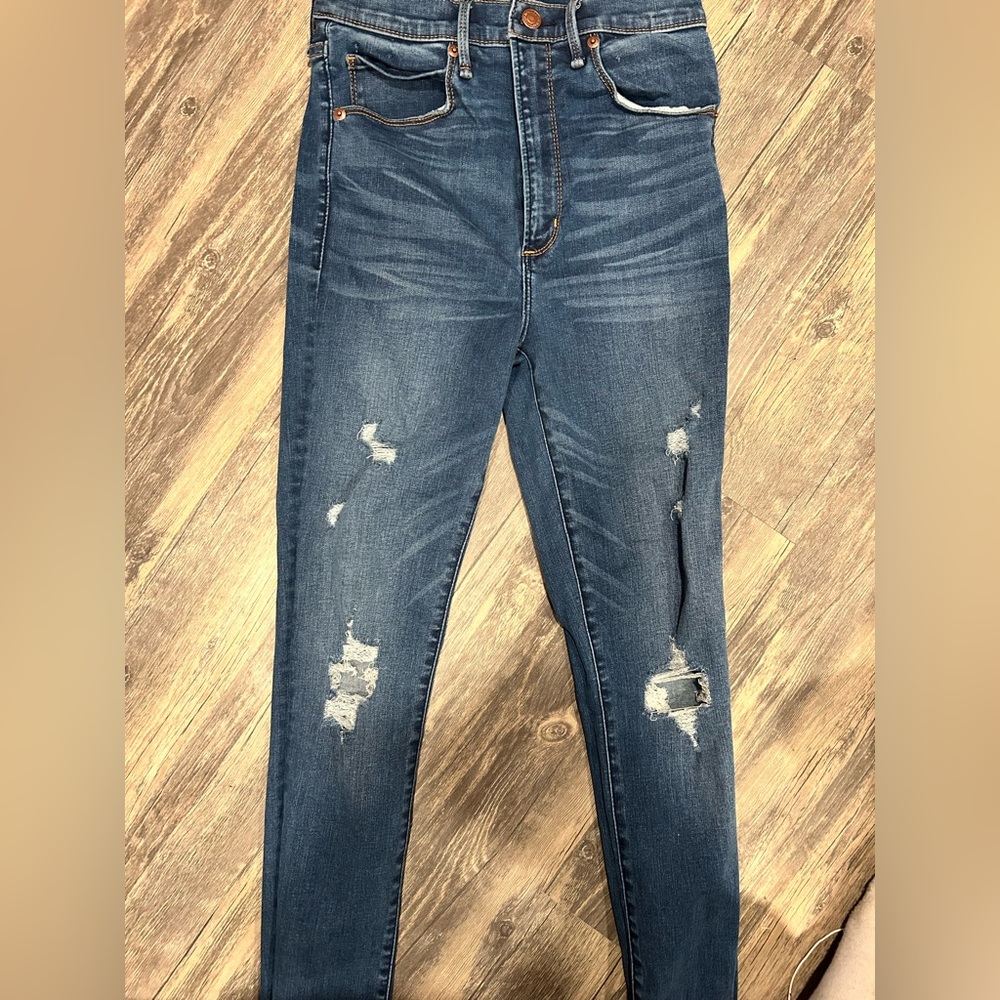 Abercrombie Super High Rise Super Skinny Ripped